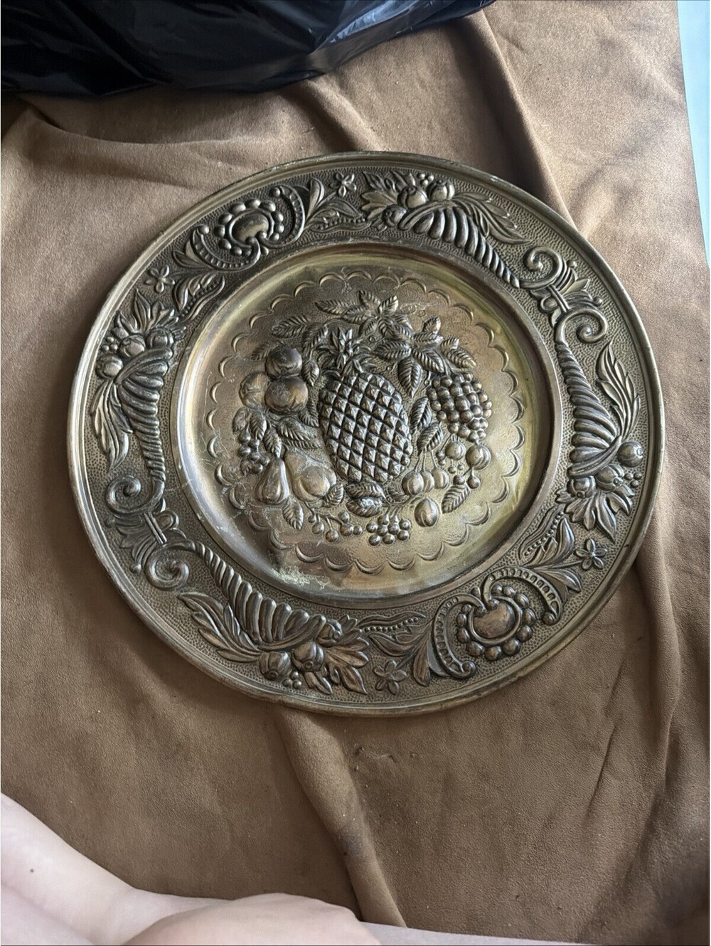 Vintage Embossed Brass Wall Art Hanging Plate from England Pineapple Fruit 9.5”